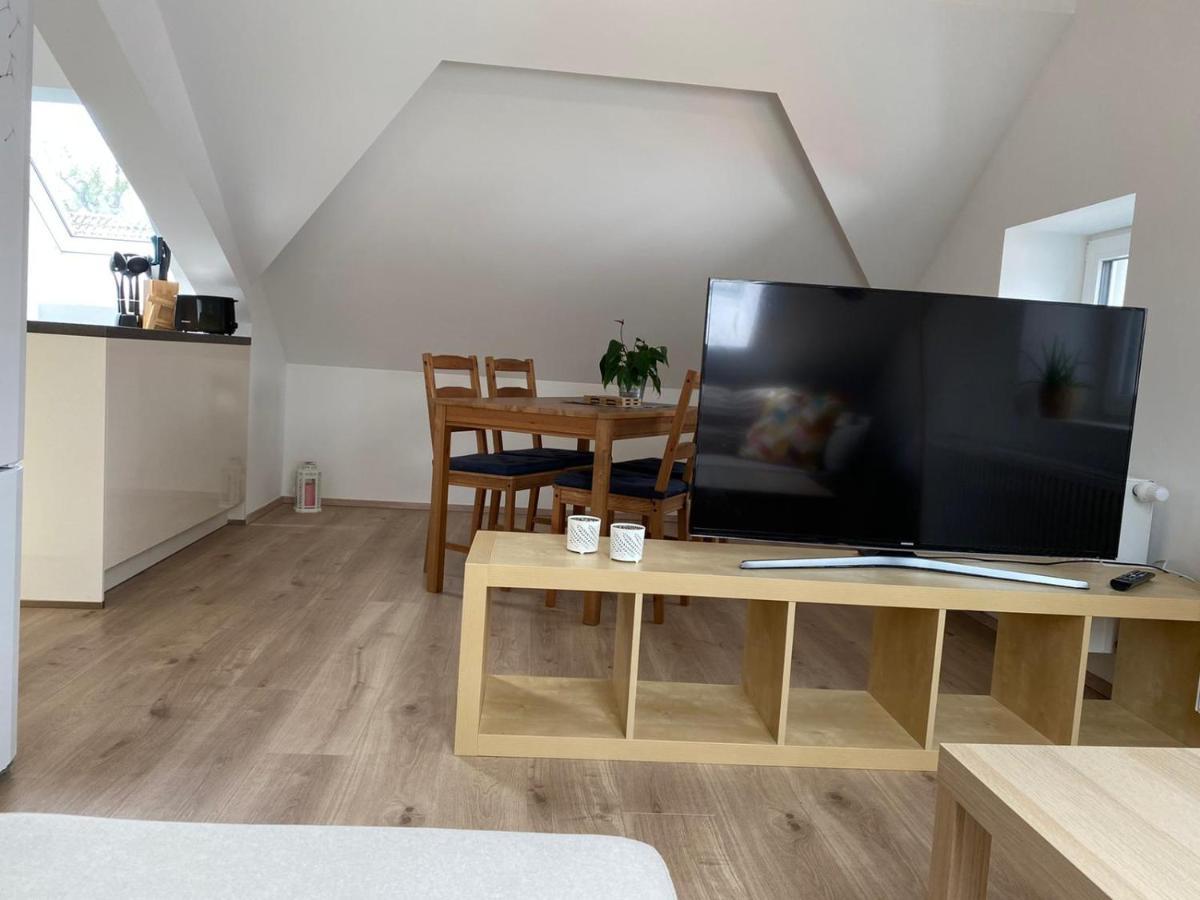Helle 2 Zi. Wohnung Naehe Flughafen Muenchen Haimhausen  Exterior foto